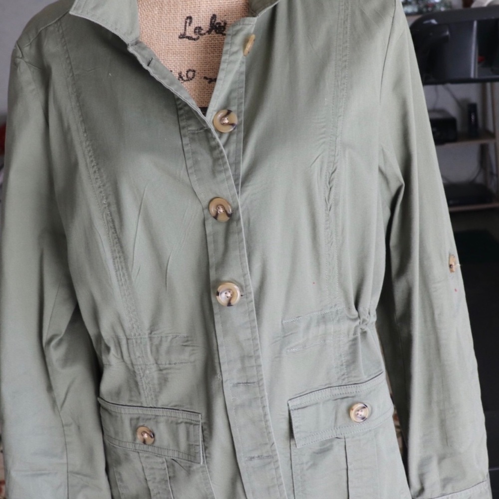 Jacket - Picture 3 of 4